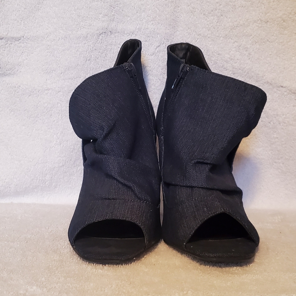 Blue Denim bootie.  4 inch heel size 9 - Picture 2 of 9